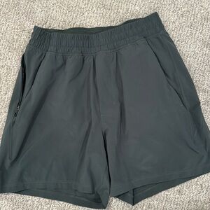 Lululemon Pace Breaker Short 5” (Dark Forest)